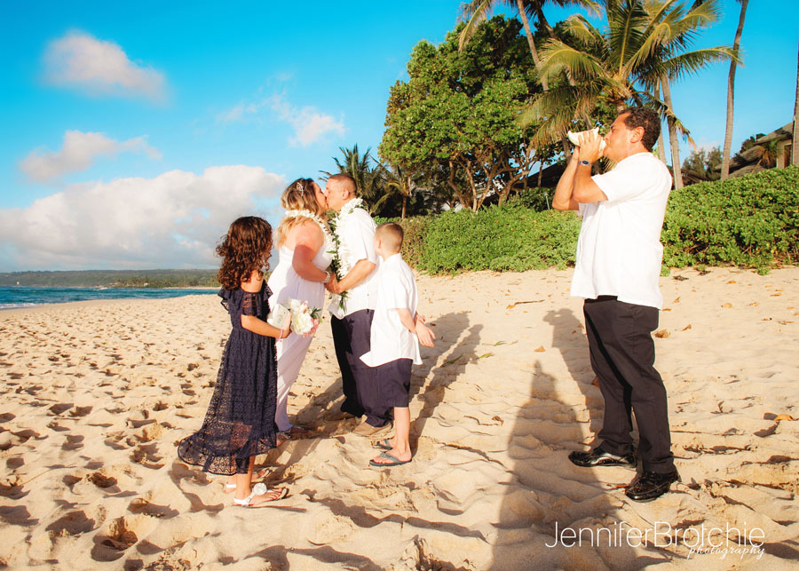 Oahu Beach Weddings, Eloping on Oahu, Affordable Beach Elopement Packages Oahu, Photographer on Oahu, Family Photographer at the Beach Oahu, KoOlina Beach Photo Shoots