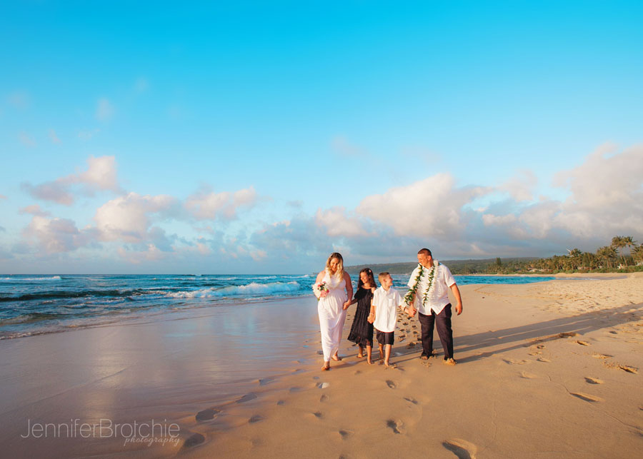 Oahu Beach Weddings, Eloping on Oahu, Affordable Beach Elopement Packages Oahu, Photographer on Oahu, Family Photographer at the Beach Oahu, KoOlina Beach Photo Shoots