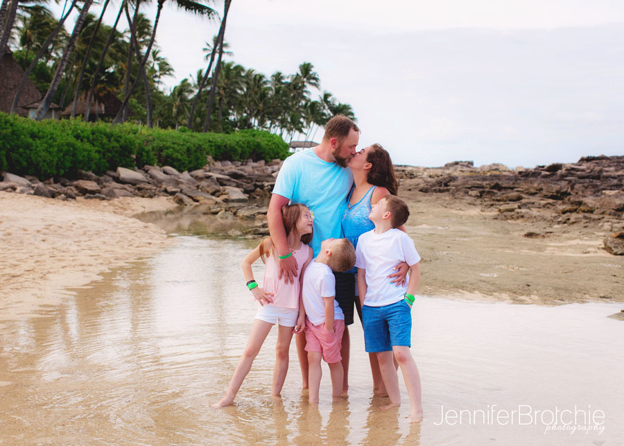 Oahu Photographer, Photographer in Ko Olina, Best Affordable Photographer Oahu, Disney Aulani Resort Family Photo Shoots
