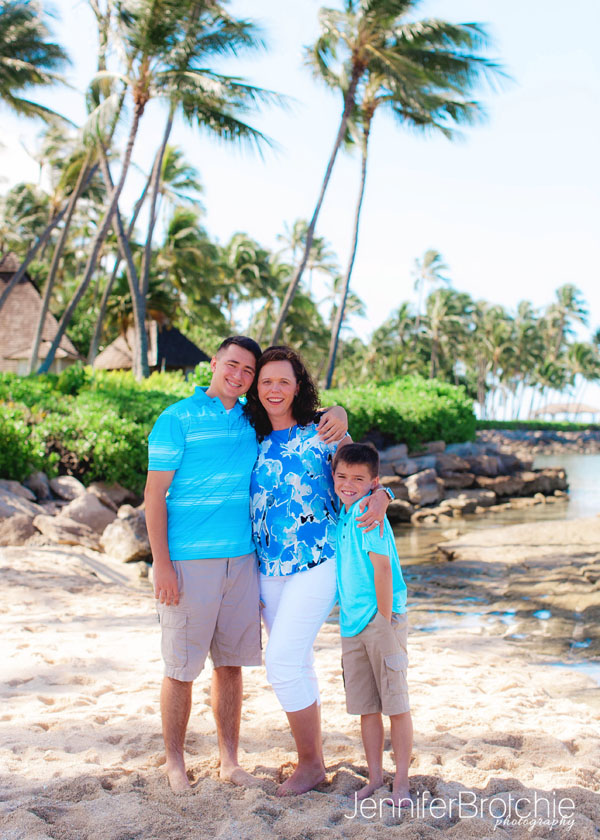 Oahu Photographer, Photographer in Ko Olina, Best Affordable Photographer Oahu, Disney Aulani Resort Family Photo Shoots
