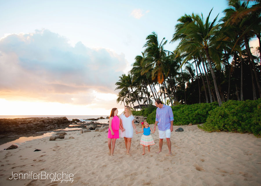 Oahu Photographer, Family Photographer in Oahu, Turtle Bay Resort Photographer, Photo Shoots near Waikiki, Ko Olina Beach Photographer, Disney Aulani Resort Photographer