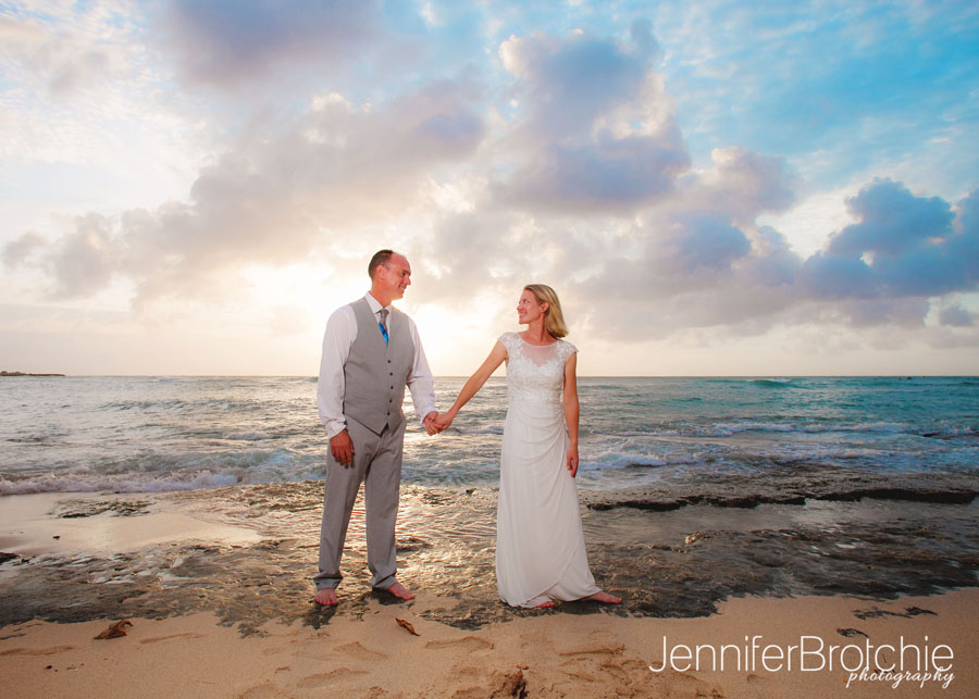 Oahu Photographer, Family Photographer in Oahu, Turtle Bay Resort Photographer, Photo Shoots near Waikiki, Ko Olina Beach Photographer, Disney Aulani Resort Photographer, Sunset Photos Oahu, Couples Photoshoot