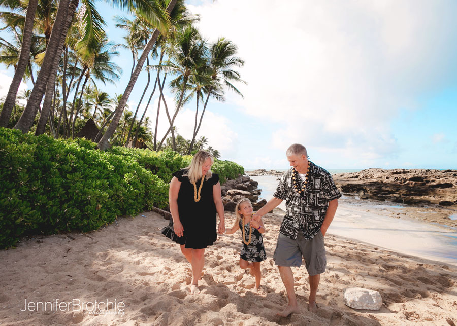 Oahu Photographer, Family Photographer in Oahu, Turtle Bay Resort Photographer, Photo Shoots near Waikiki, Ko Olina Beach Photographer, Disney Aulani Resort Photographer