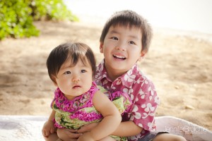 hawaii beach photos with kids in oahu