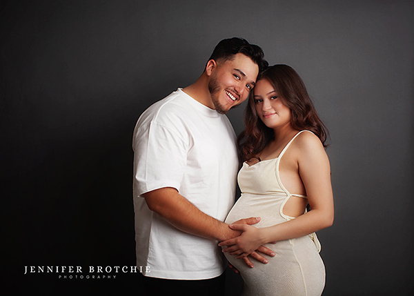 Redlands Studio Maternity Photoshoot, Affordable Studio Photoshoots